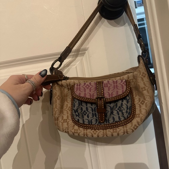 Fossil Handbags - Tan, pink, and blue vintage Fossil shoulder bag with brown leather accents.